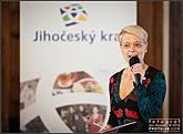 5. prosince 2012  - Jitka Zikmundová při přednášce na konferenci Moderní management historických měst na příkladu památek UNESCO u příležitosti 20. výročí zápisu historického centra Českého Krumlova na Seznam světového dědictví UNESCO, zdroj: oKS