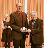 14. ledna 2014 - Ocenění organizátorů Zemské výstavy 2013 v Bad Leonfeldenu (Dalibor Carda a Josef Pühringer), zdroj: Cesty krajem TV